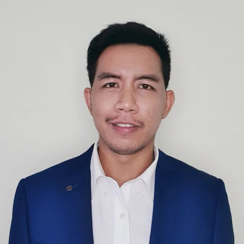 ดร.วรรษยุต คงจันทร์ นักวิจัยประจำศูนย์ — ภาพจากช่อง YouTube ทางการของท่าน (คณะนิเทศศาสตร์ จุฬาฯ)